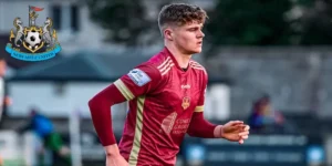 Khởi đầu sự nghiệp bóng đá của Alex Murphy