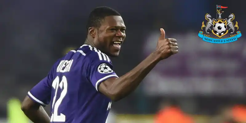 Cột mốc đáng nhớ tại Anderlecht trung vệ